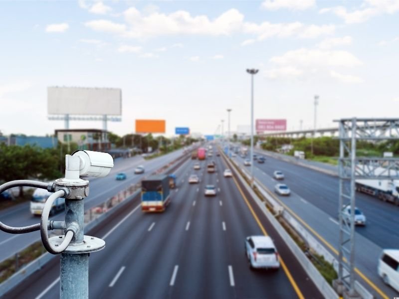 Advogado de trânsito em Curitiba o que fazer ao receber multa gravíssima na cidade