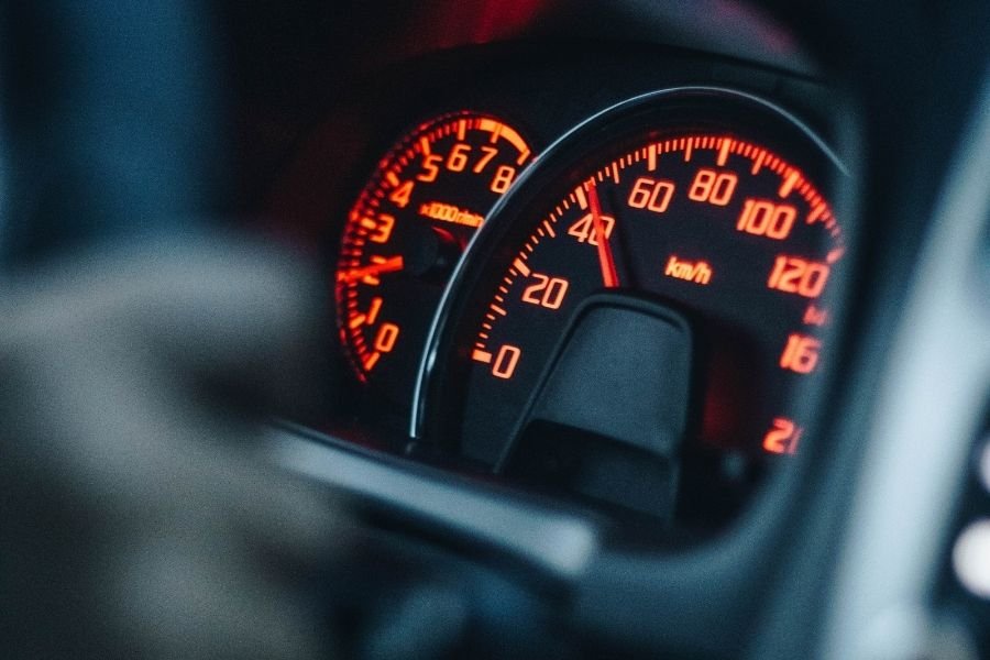 APROVADA LEI QUE ESTABELECE VISTORIA OBRIGATÓRIA PARA VEÍCULOS COM MAIS DE 5 ANOS DE USO