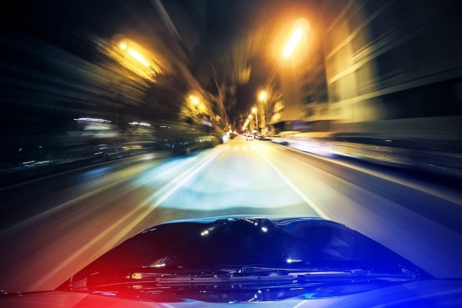 BLOQUEIO REMOTO DE VEÍCULO ALUGADO CAUSA DIREITO À INDENIZAÇÃO, DECIDE JUSTIÇA