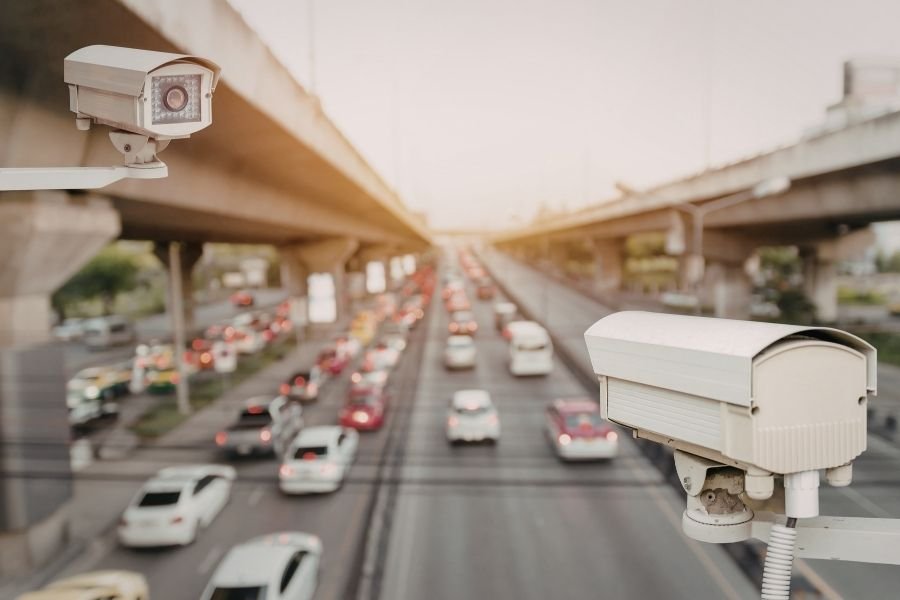 RADARES COM IA JÁ APLICARAM 20 MIL MULTAS NO BRASIL